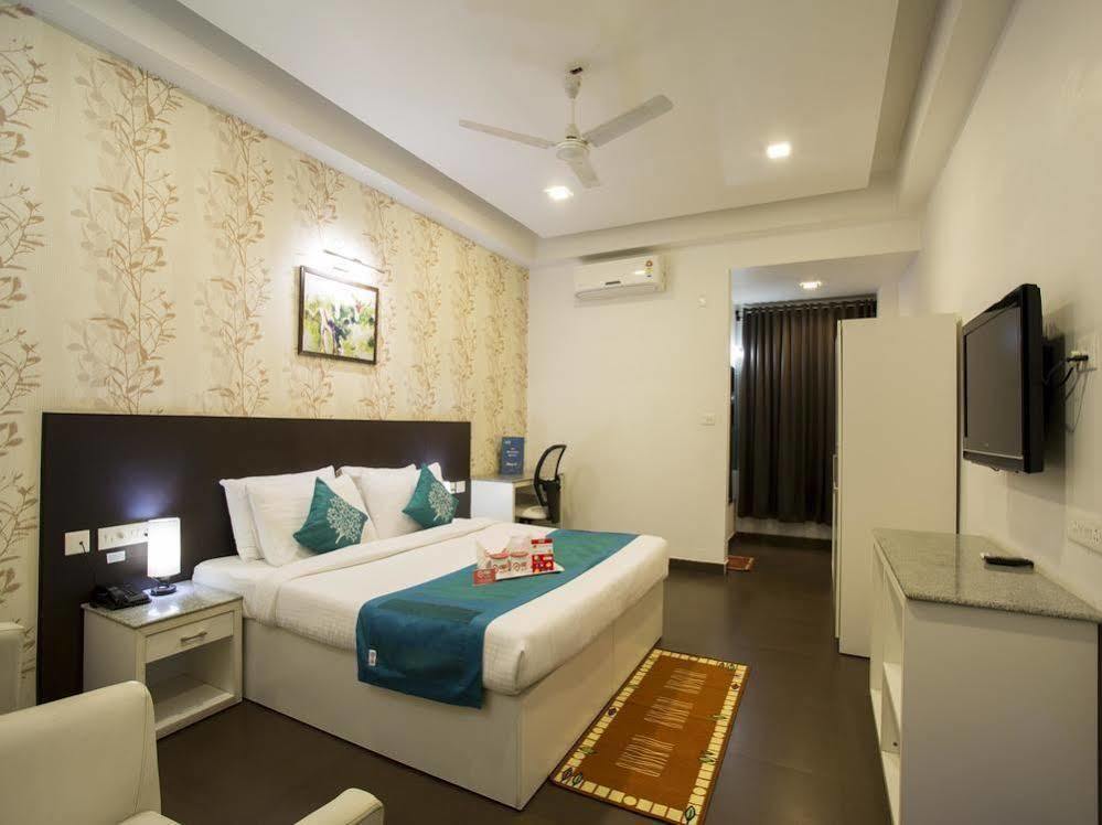 Oyo Rooms Near Cosmos Mall Siliguri Bagian luar foto