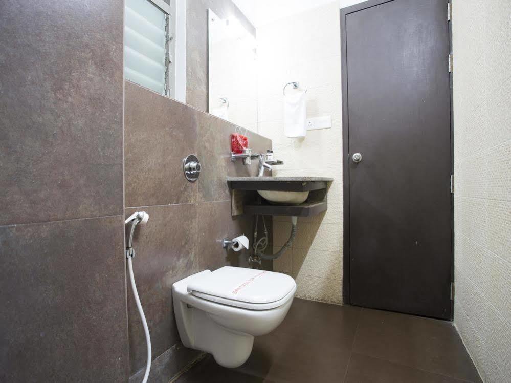 Oyo Rooms Near Cosmos Mall Siliguri Bagian luar foto