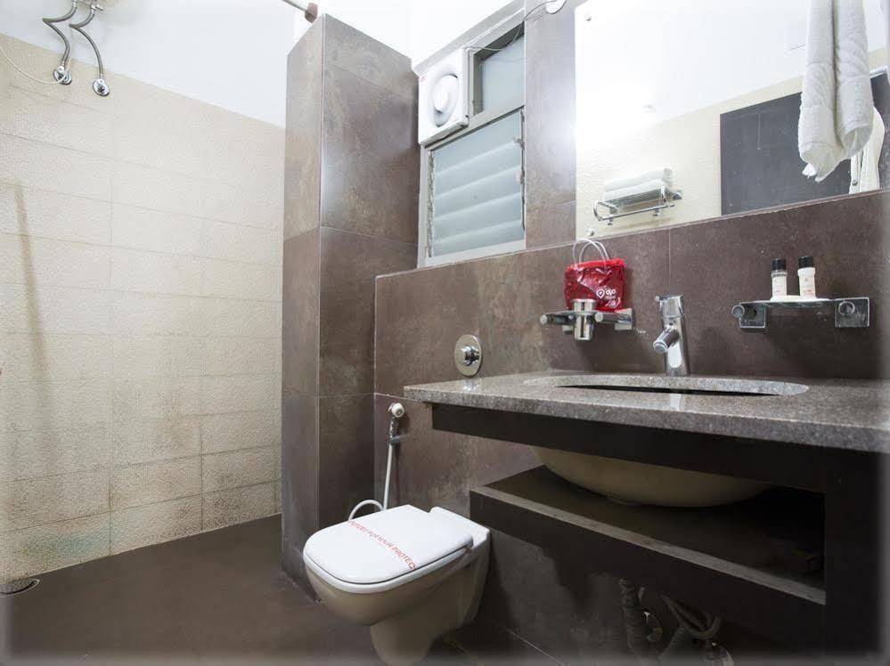 Oyo Rooms Near Cosmos Mall Siliguri Bagian luar foto
